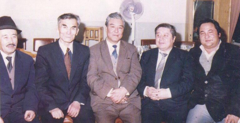 Osmanjan Sawut, dolqun yasin, Abduréhim Ötkür, Turghun Almas, turdi samsaq Turghun Almas we Abduréhim Ötkür